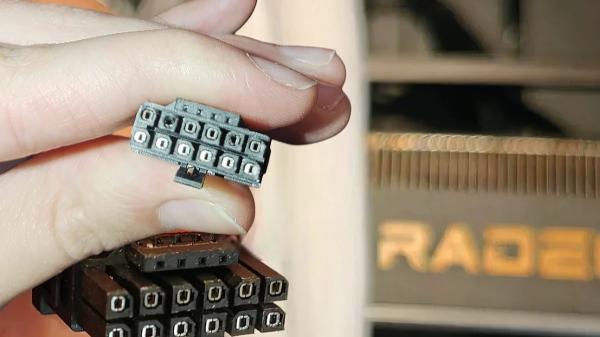 Первая AMD Radeon RX 9070 XT пала жертвой разъема 16-pin