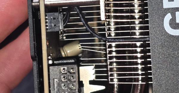 Эта RTX 5090 немного взорвалась, но разъем питания тут не виноват