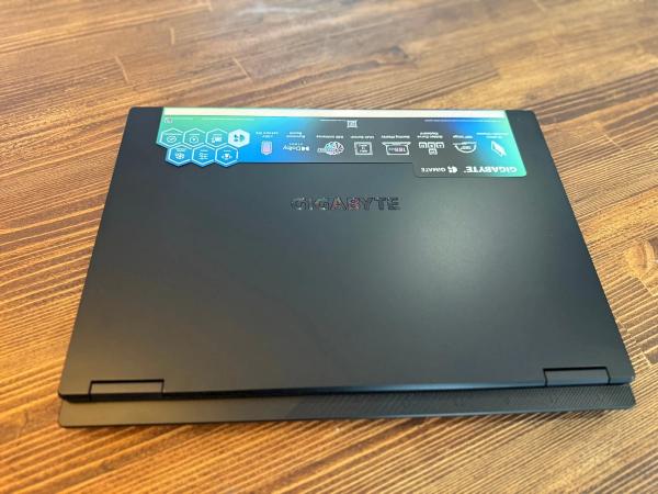 Обзор GIGABYTE Gaming A16 — доступный 16" игровой ноутбук с RTX 5050