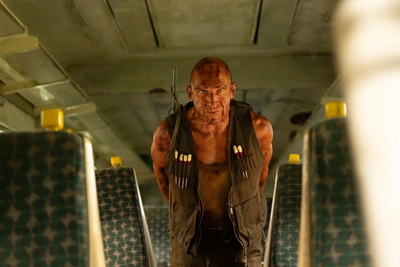 Рэйф Файнс и банда белобрысых гопников в трейлере хоррора "28 лет спустя. Часть II: Костяной храм"