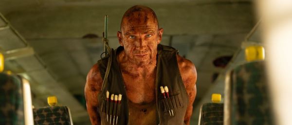 Рэйф Файнс и банда белобрысых гопников в трейлере хоррора "28 лет спустя. Часть II: Костяной храм"