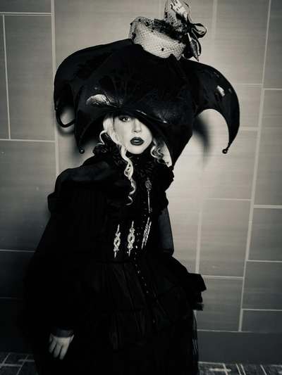 Первый взгляд на Леди Гагу во втором сезоне сериала "Уэнсдей"